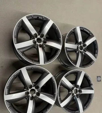 Audi A1 R17 alloy rim 8X0601025E