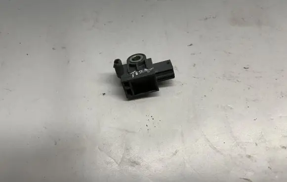 KIA Sportage Airbag deployment crash/impact sensor 95920B4000