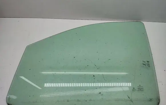 Mercedes-Benz Vito Viano W447 Front door window glass four-door DOT211M75AS2 43R000016