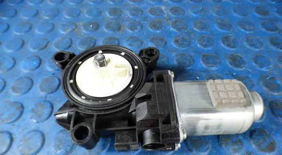 Hyundai Elantra VI Rear door window regulator motor CART83460F2000 83460F2000 A12770101