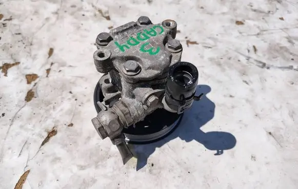 Volkswagen Caddy Power steering pump