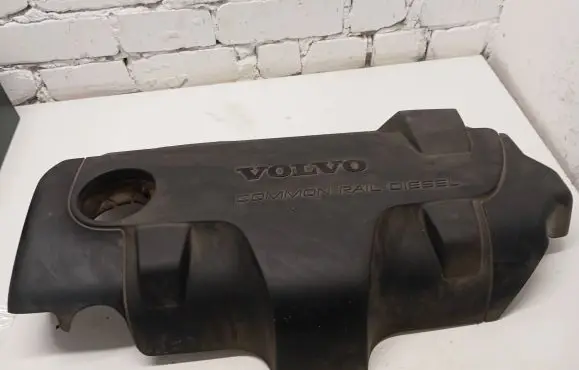 Volvo V70 Engine cover (trim) 08653495 16301 6766VD30
