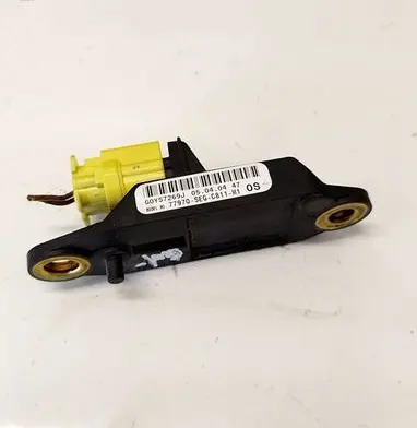 Nissan Juke I F15 Hazard light switch 77970SEGC811M1