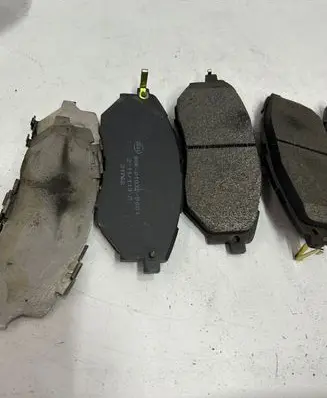 Subaru Legacy Brake pads (front) ADB31762