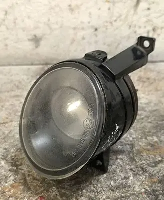 Volkswagen Touran I Front fog light 27048000