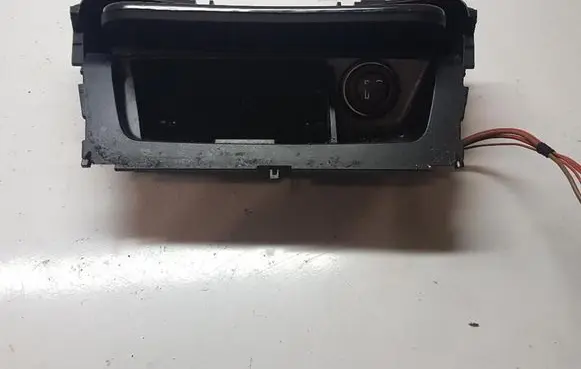 BMW 1 E82 E88 Glove box 7078571
