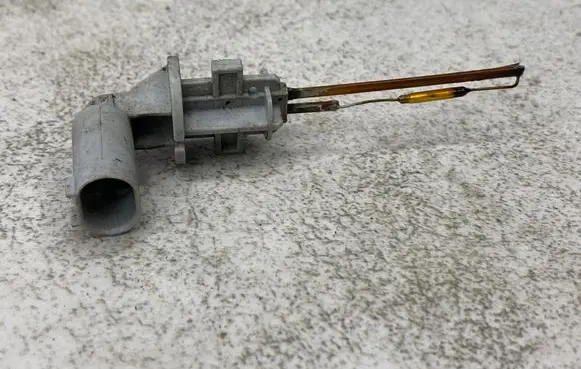 BMW 3 E46 Coolant level sensor 7506601
