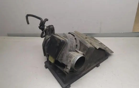 Audi A6 S6 C4 4A Mass air flow meter 0281002074 4A0133471 4A0129607