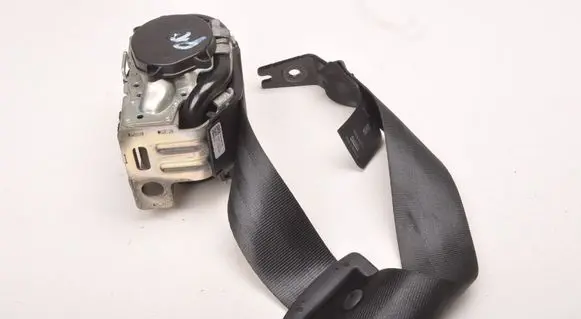 Volvo S60 Rear seatbelt 31462756