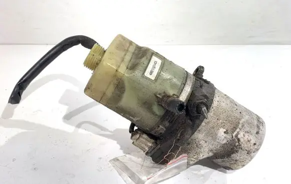 Ford Kuga I Power steering pump 4M513K514CA