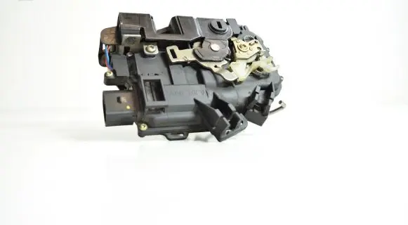 Audi A6 S6 C5 4B Rear door lock 4B0839015G