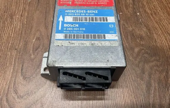 Mercedes-Benz SL R129 Airbag control unit/module 0038206810