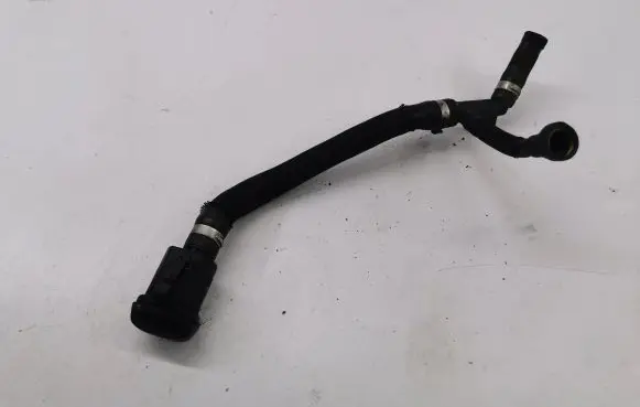 Citroen DS4 Oil fill pipe 9671044880
