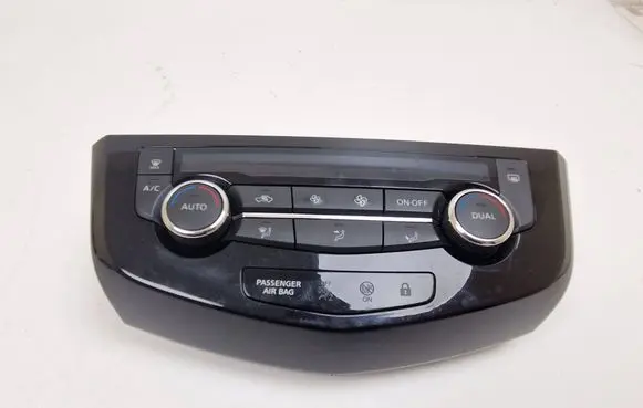 Nissan Qashqai Climate control unit 275004EA0A T907770 2017020