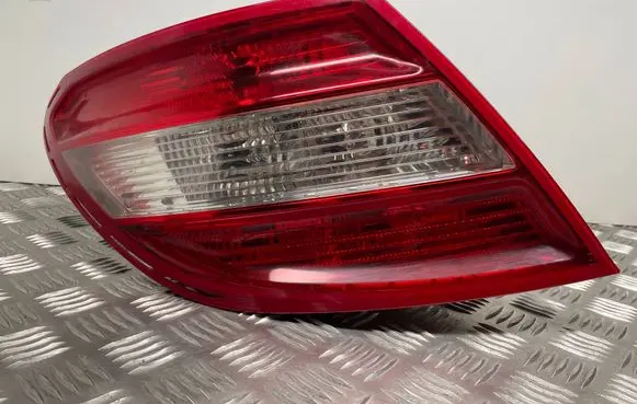 Mercedes-Benz C W204 Rear/tail lights 2048200164
