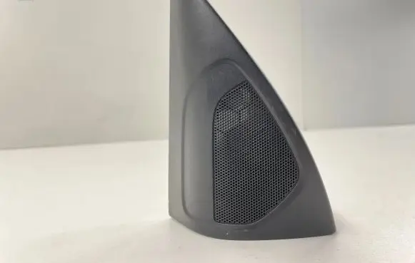 Volvo V60 Front door high frequency speaker