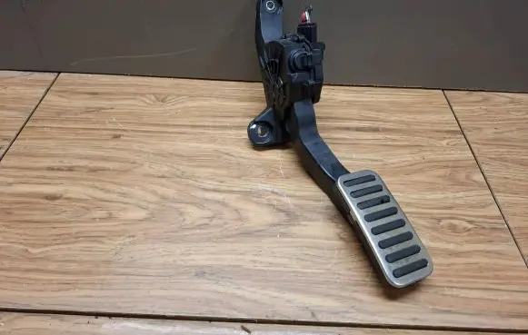 KIA Niro Accelerator throttle pedal 32740-03100