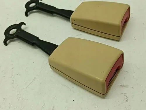 Volkswagen Phaeton Front seatbelt buckle ZAPINKA