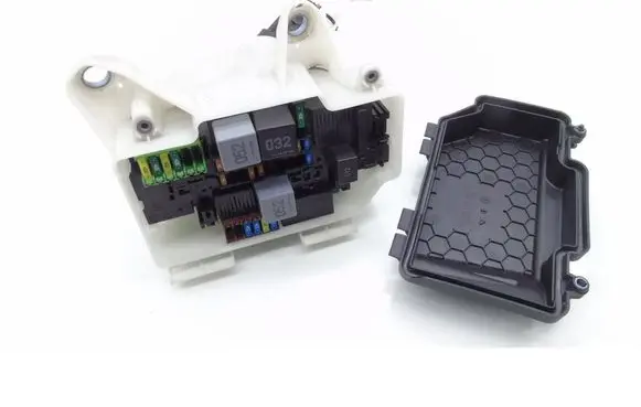 Mercedes-Benz C W205 Fuse box set A2055400082