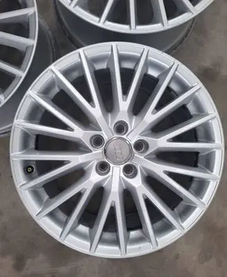 Audi TT TTS RS Mk3 8S R18 alloy rim
