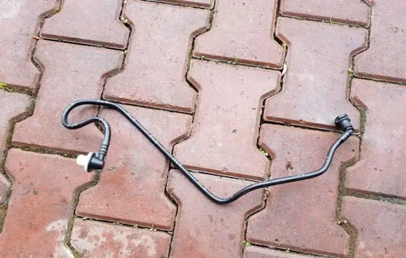 Opel Astra J Vacuum line/pipe/hose 13251968