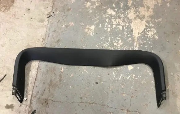 Nissan Qashqai Tailgate trim 909004A0A