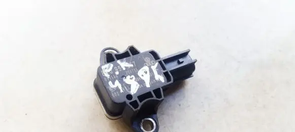 Audi A4 S4 B7 8E 8H Airbag deployment crash/impact sensor 8p0955557 200705