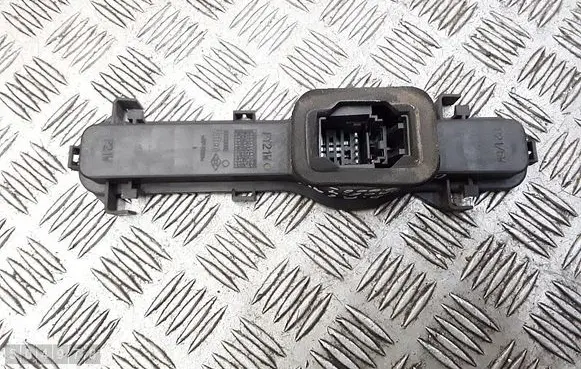 Renault Espace IV Tail light bulb cover holder 89023832
