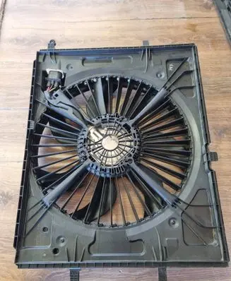 Mercedes-Benz GLC C253 Electric radiator cooling fan A0999064303 0130707506