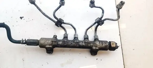 Toyota Avensis T250 Fuel main line pipe
