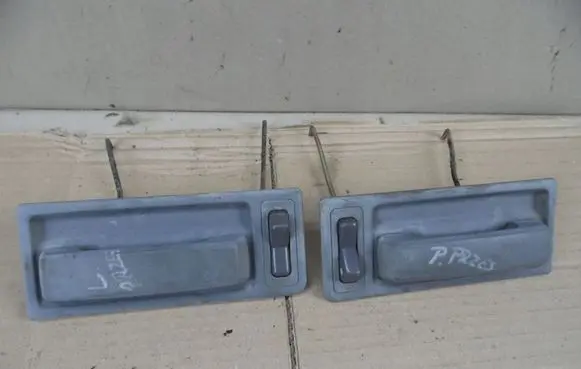 Nissan Serena Front interior roof grab handle