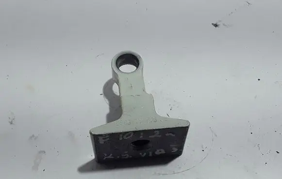 BMW 5 F10 F11 Rear door upper hinge 7185633