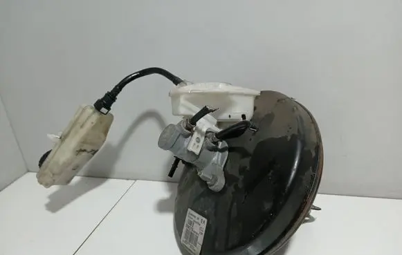 Citroen C4 II Brake booster 9674747580