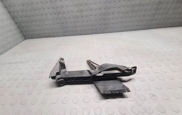 BMW X3 E83 Headlight/headlamp mounting bracket 1301073025