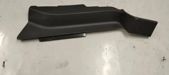 Volvo XC90 Rear seat side bottom trim 39829392