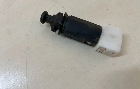 Opel Vivaro Brake pedal sensor switch 414988