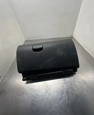 Subaru Outback Glove box