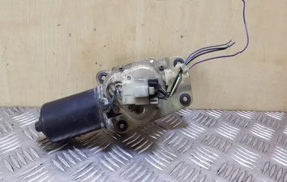 Opel Frontera B Wiper motor
