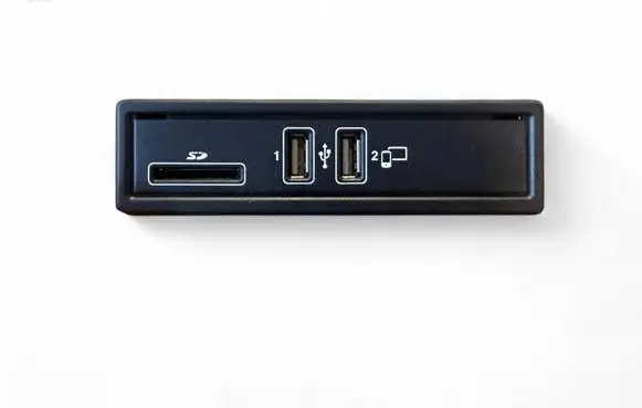 Mercedes-Benz C W205 USB socket connector A2538206100 09032018