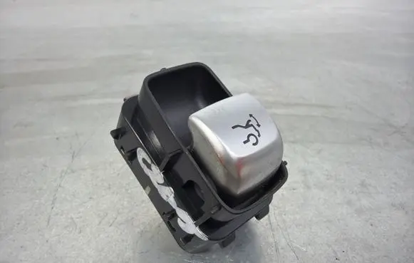 Mercedes-Benz C W205 Tailgate opening switch A2229052303