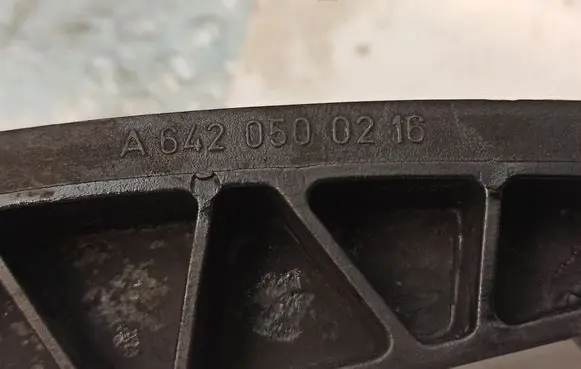 Mercedes-Benz ML W164 Slide rail for timing chain A6420500216