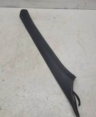Mercedes-Benz 190 W201 (B) pillar trim (bottom) 2016922089