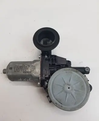 Lexus GS 300 350 430 450H Front door window regulator motor 8572030330 0620402960