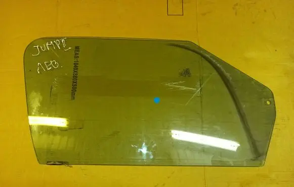 Peugeot Boxer Front door window glass four-door