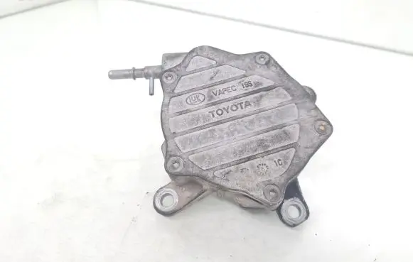 Toyota Avensis T250 Vacuum pump 02110628
