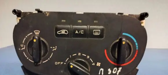 Peugeot 307 Climate control unit 593240000