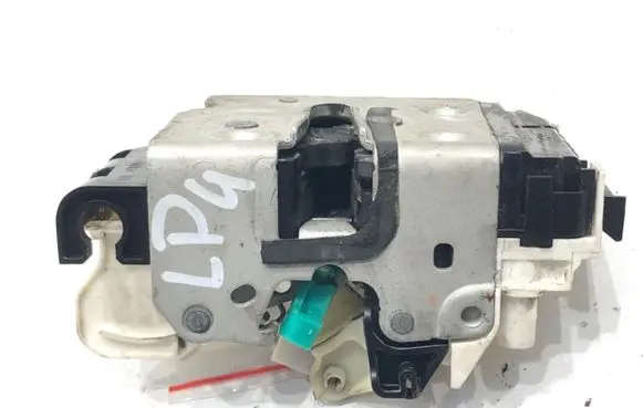 Dodge Caliber Front door lock