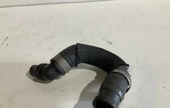 Mercedes-Benz E W211 Engine coolant pipe/hose