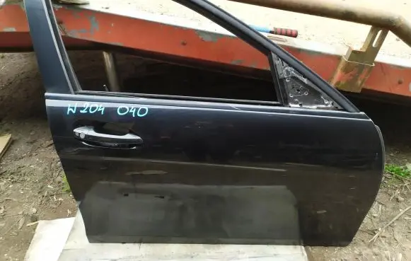 Mercedes-Benz C W204 Front door mb