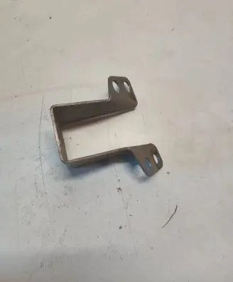 Volvo XC90 Muffler mount bracket/holder 31439520 BQ9CC